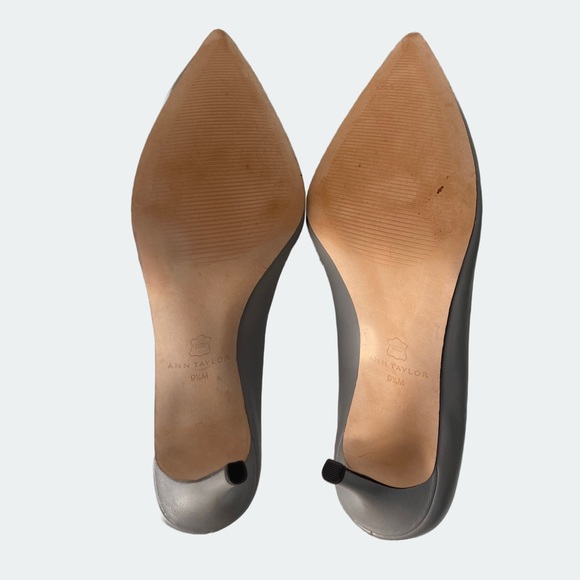 Ann Taylor Heels Gray Leather Pump Size 9.5 - Picture 5 of 9